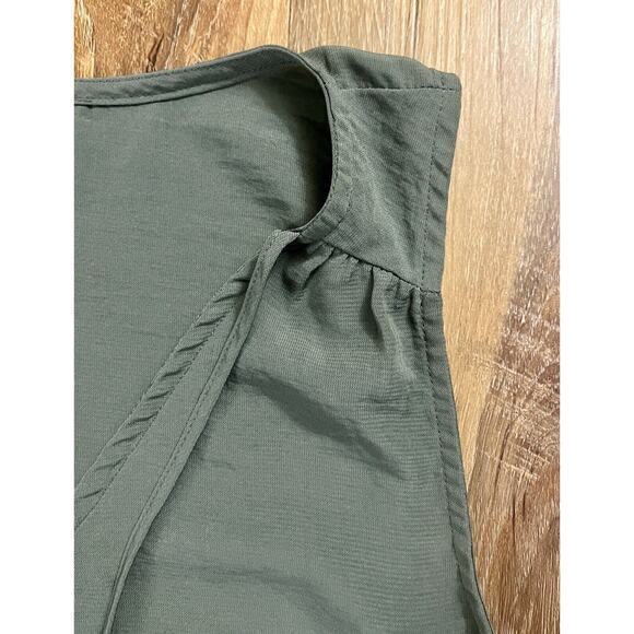Maurices‎ Women Medium Olive Green Tank Top V- Neck W/tie Sleeveless EUC - Picture 6 of 10